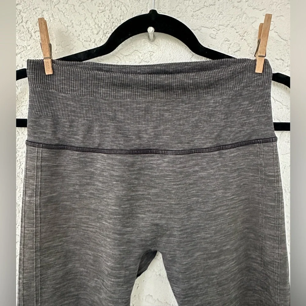 Lululemon Leggings Ready To Run Tights *Evanescent 26” Lunar Rock/Black Size 4 - Picture 10 of 11